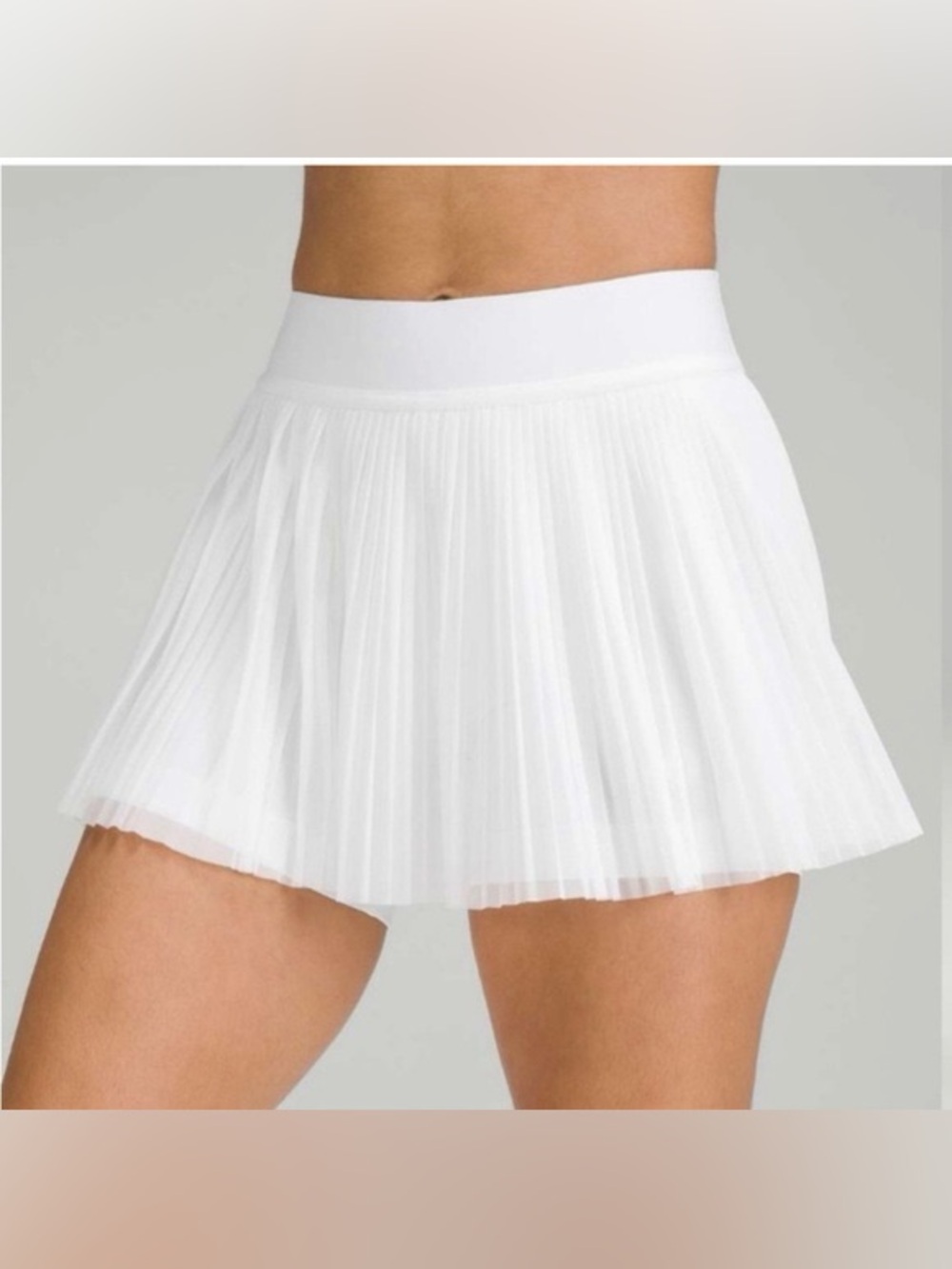 Lululemon High Rise Athletica White Pleated Skirt Size 6